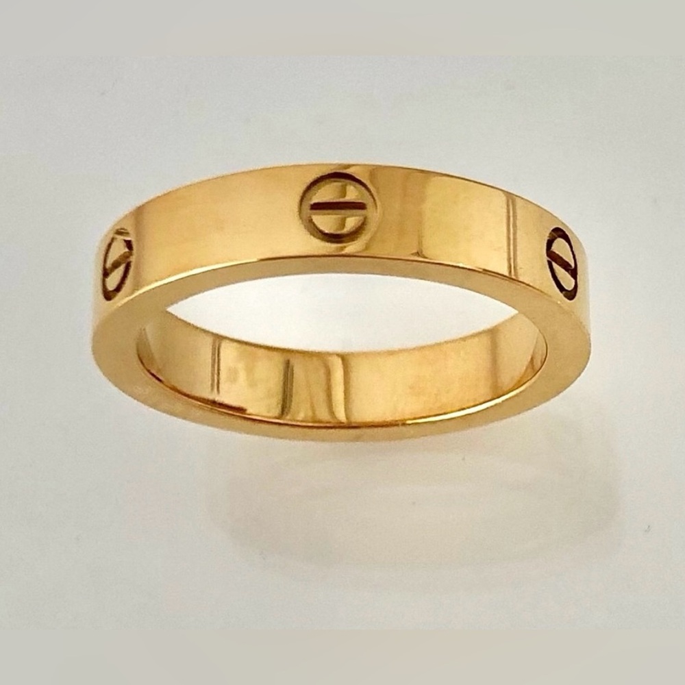 Small Gold Ring with Engraved Design